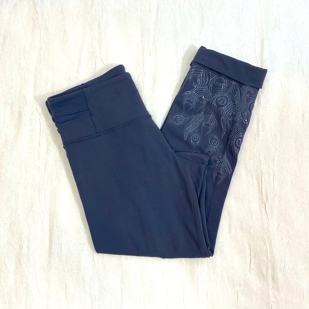 Lululemon Peacock Grey Acro Cropped Capri Leggings